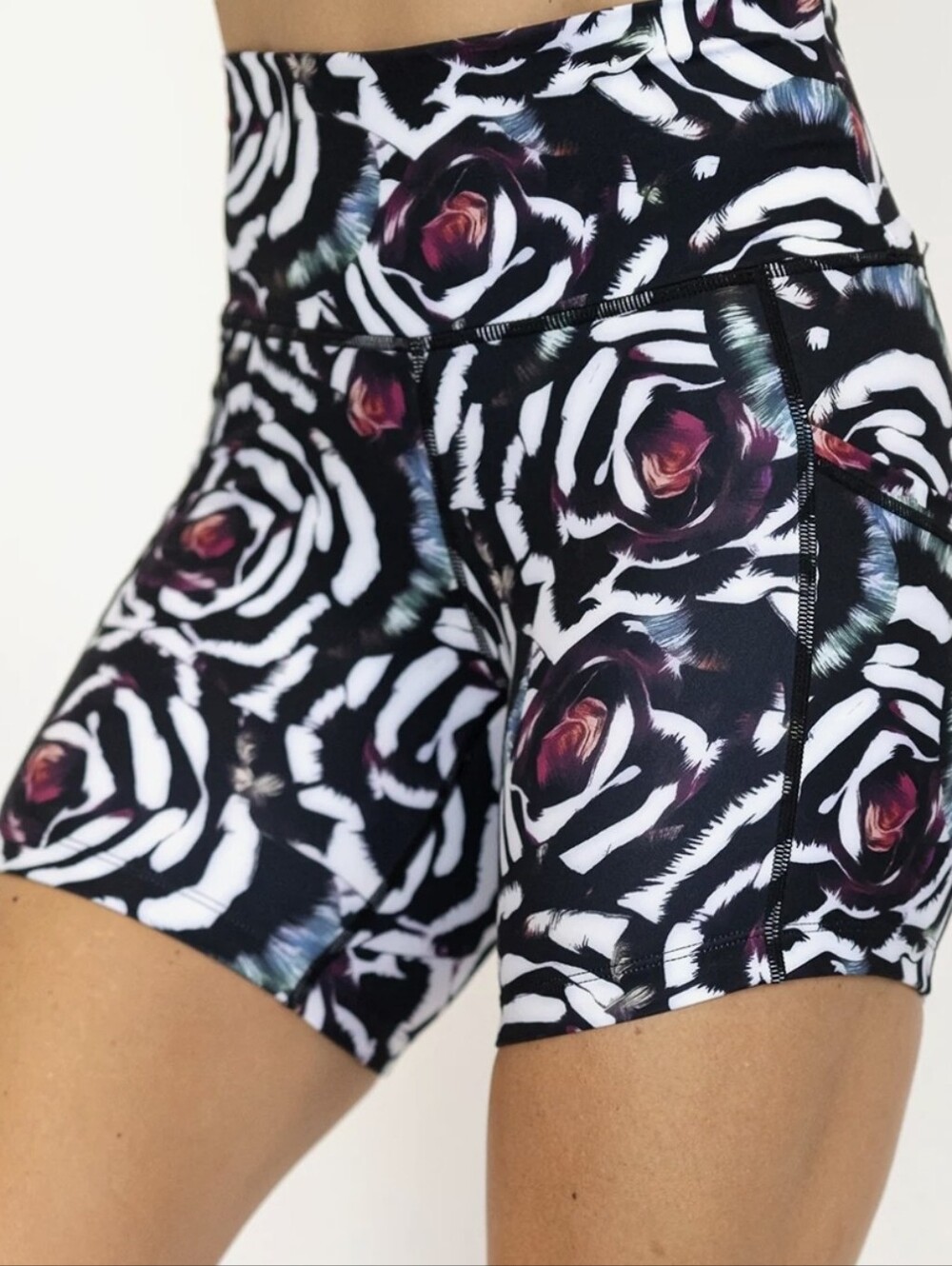 CVG - PETALS SHORTS